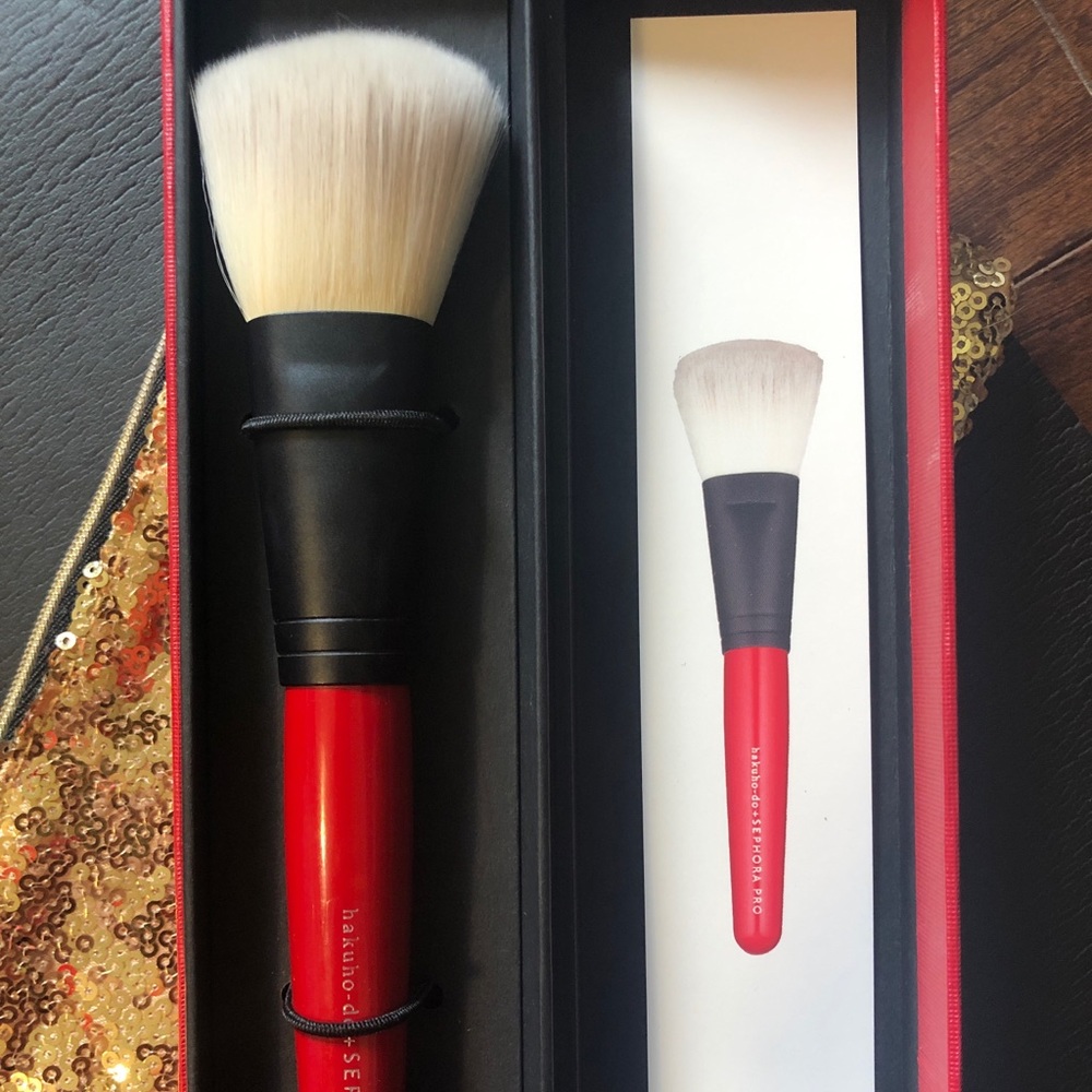 Hakuhodo x Sephora pro makeup brush